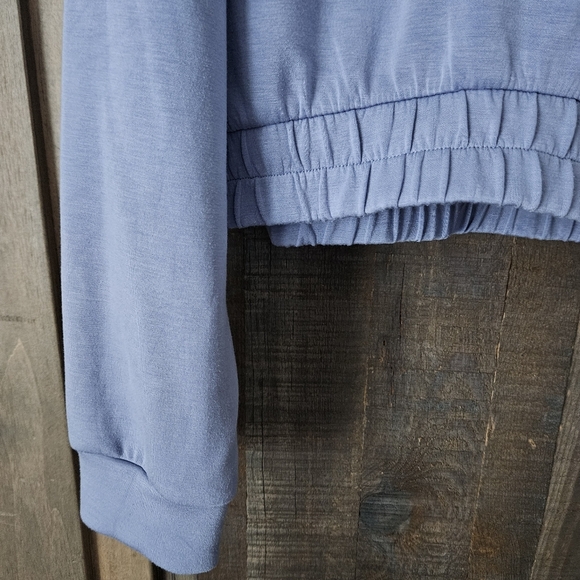 Yogalicious Crewneck Cropped Pullover Shirt Soft | Size L - Picture 2 of 6